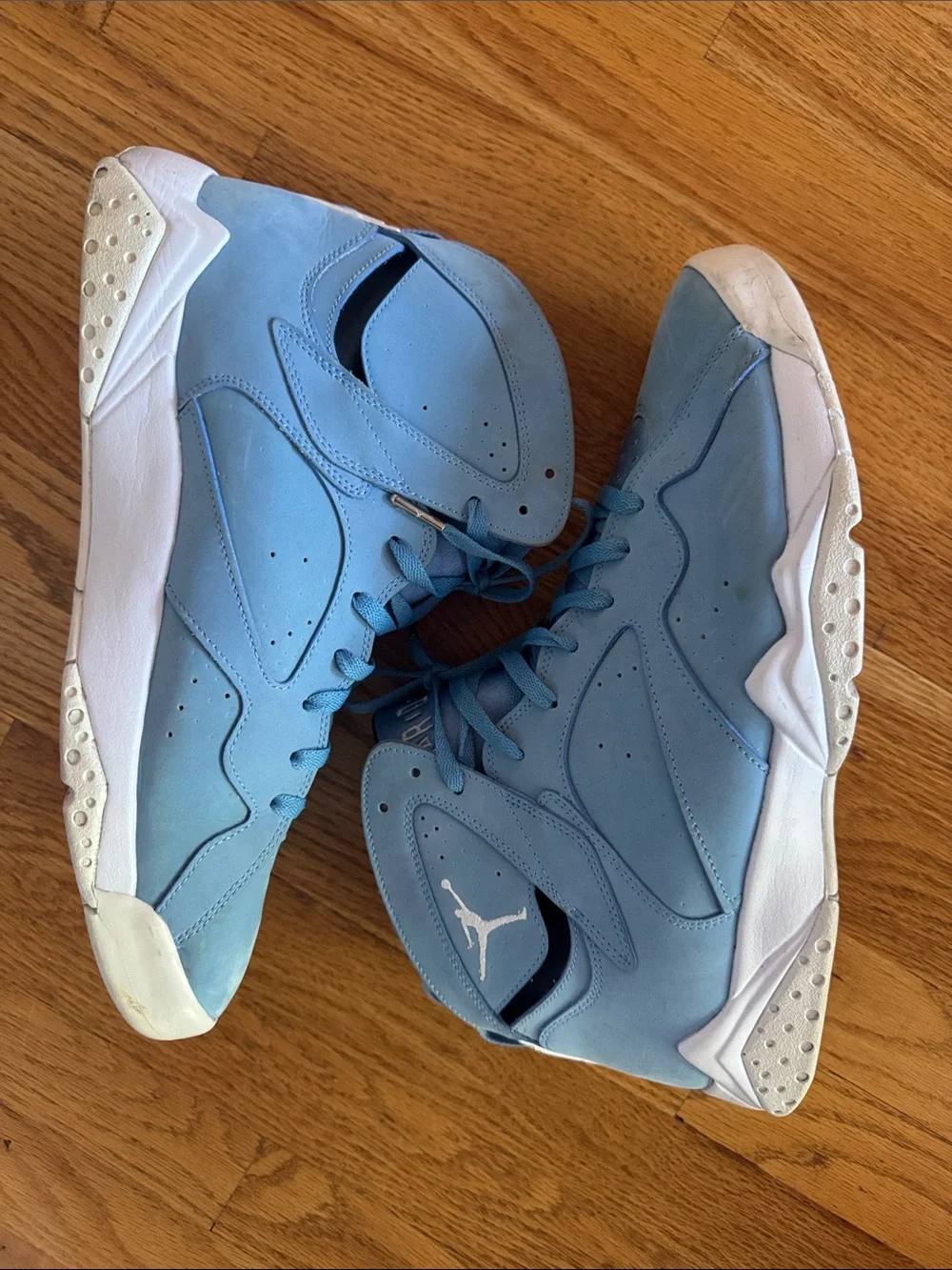 Air Jordan Men's 23 7 Retro Light Blue and White